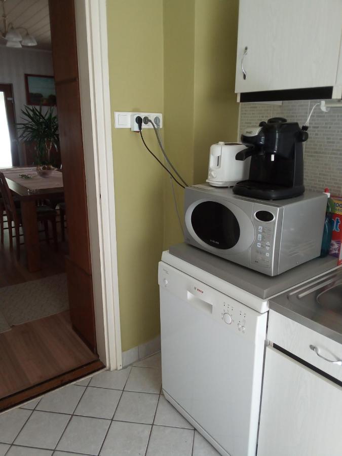 Vadkacsa Apartmanhaz Medencevel Zamárdi Exterior photo