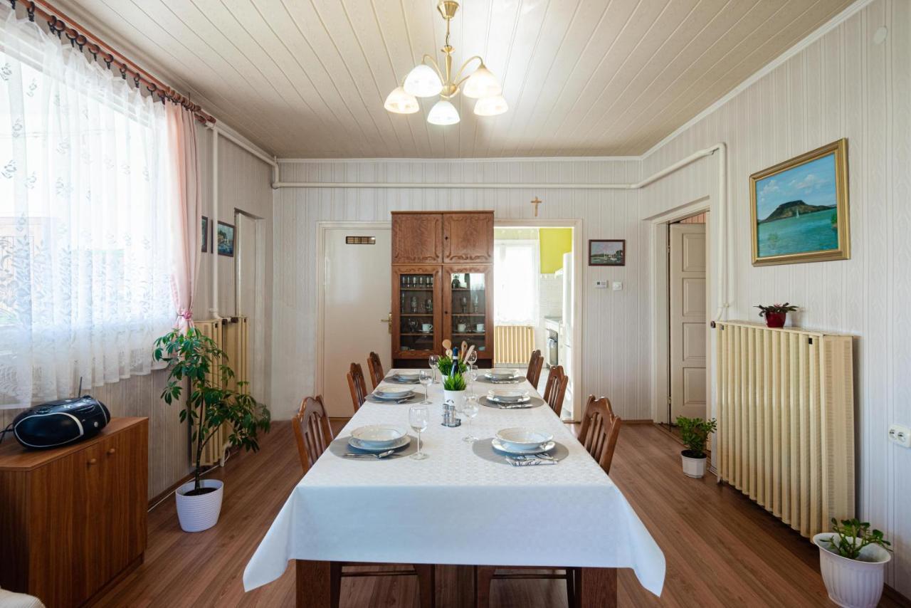 Vadkacsa Apartmanhaz Medencevel Zamárdi Exterior photo
