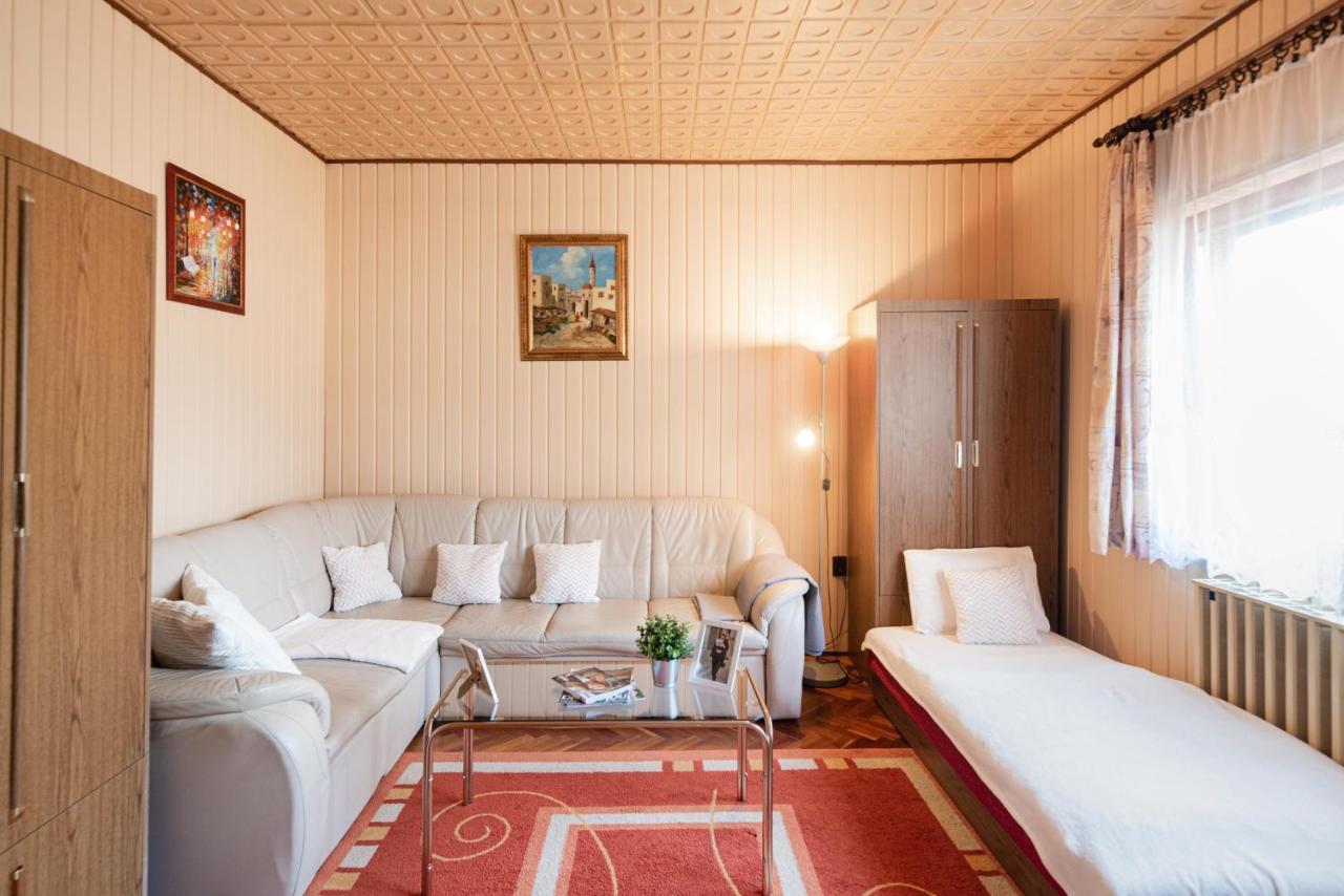 Vadkacsa Apartmanhaz Medencevel Zamárdi Exterior photo